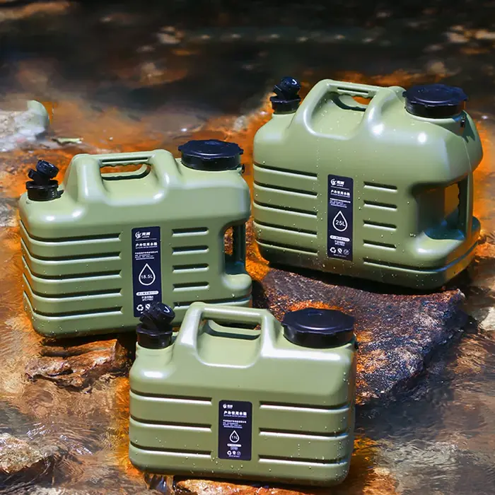 Seau d'eau d'extérieur 10-25l