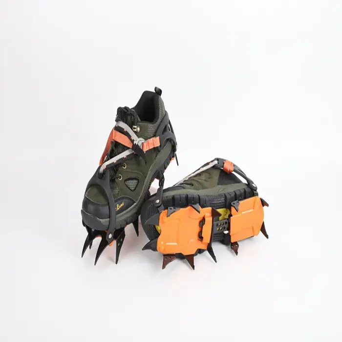 Crampons de neige glacée à 12 dents