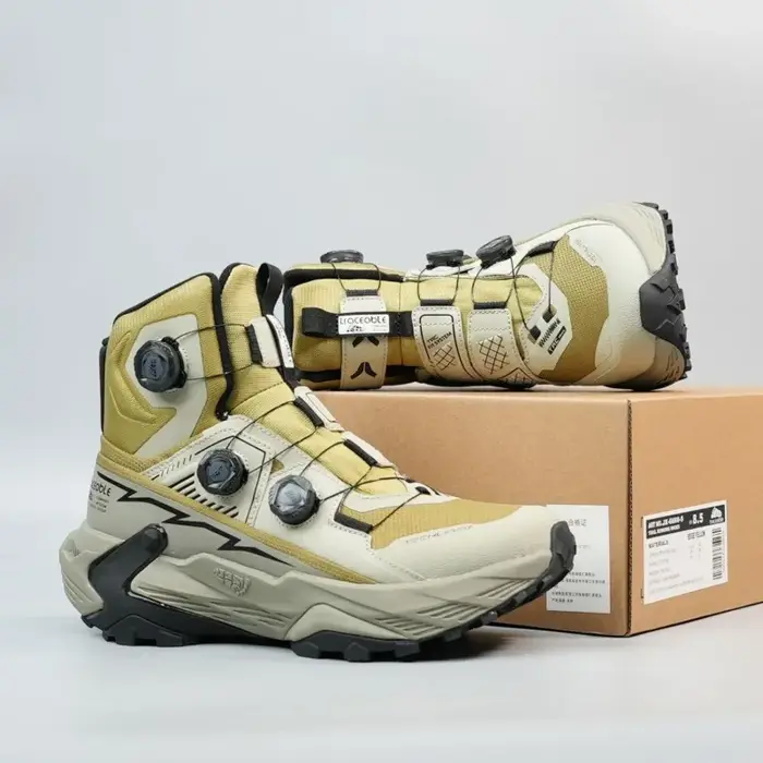 Chaussure de randonnée mi-montante de marque originale