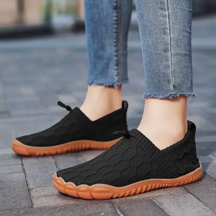 Chaussures minimalistes à bout large pieds nus