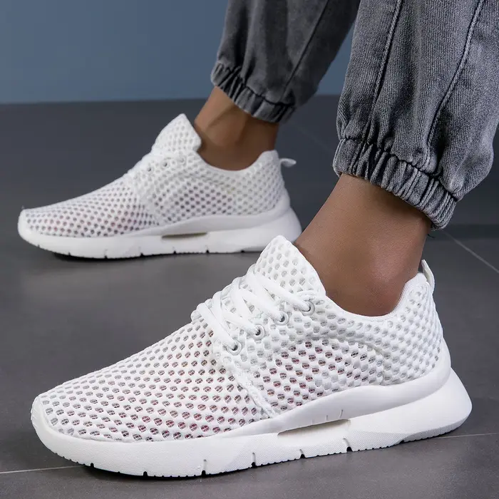 Nouvelles chaussures en maille blanche pour hommes respirant été léger randonnée