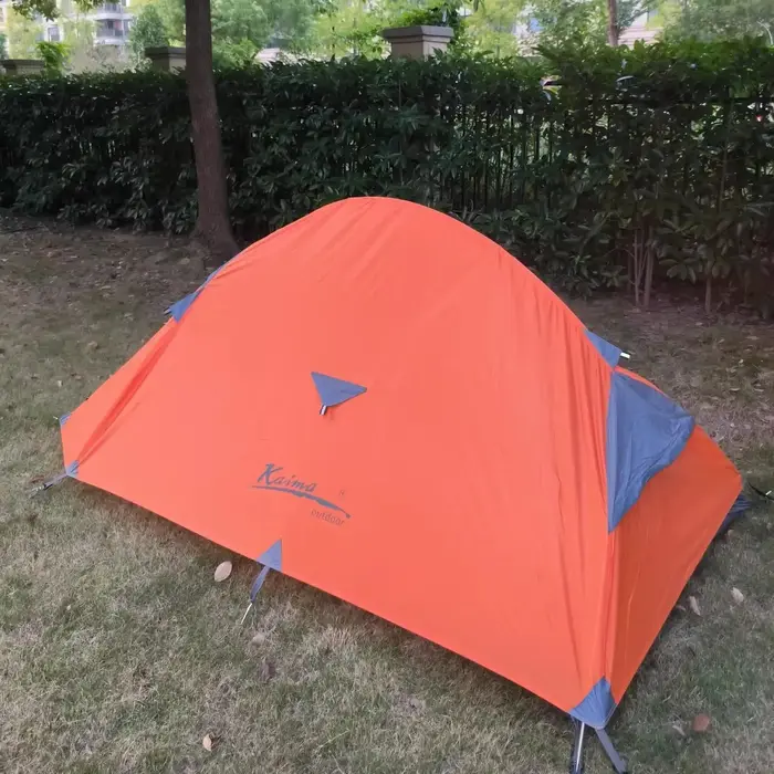 Tente de camping légère à deux couches pour 1-2 personnes