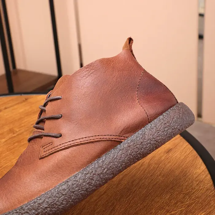 Baskets de marche décontractées à cheville haute pour hommes, couche supérieure en cuir de vache souple, semelle TPR, Botas courtes de printemps, chaussures de camping en plein air