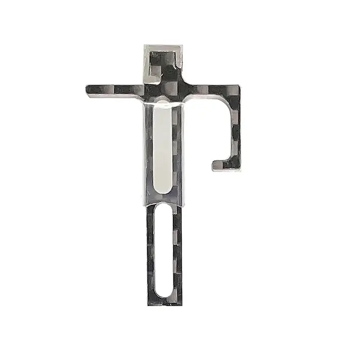 Nouvelle invention : Piquet de tente ultraléger en fibre de carbone et alliage de titane