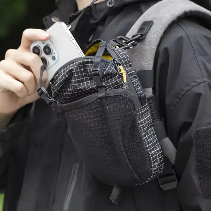Sac de fixation pour bretelle de sac à dos