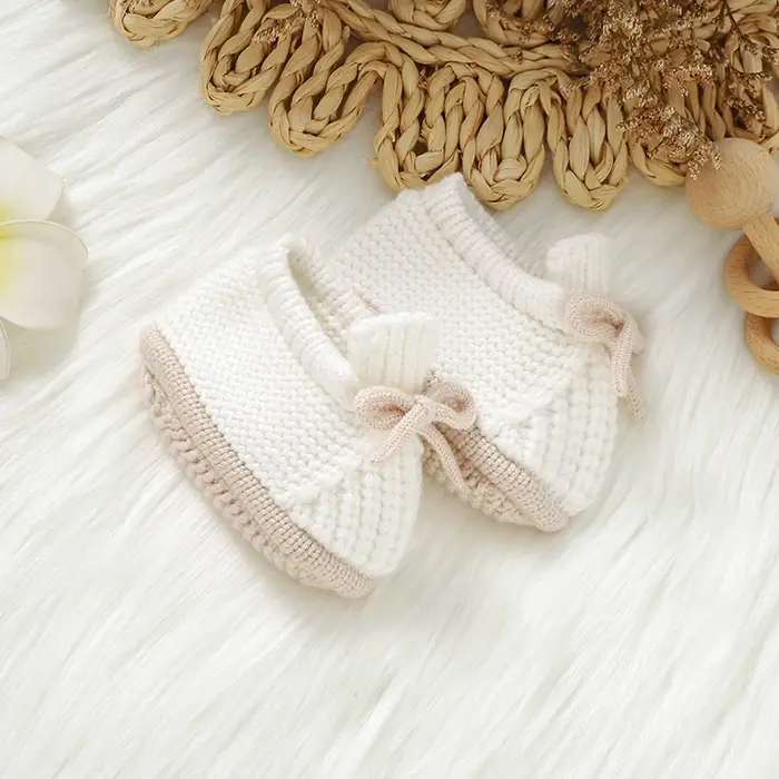 Bébé premiers marcheurs à semelles souples nouveau-né garçons filles berceau Prewalkers à la main tricoté infantile enfant en bas âge chaussures antidérapantes 0-12m