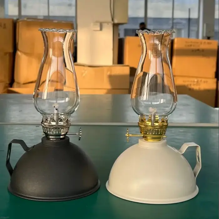 Lampe à kérosène rétro classique pour camping en plein air