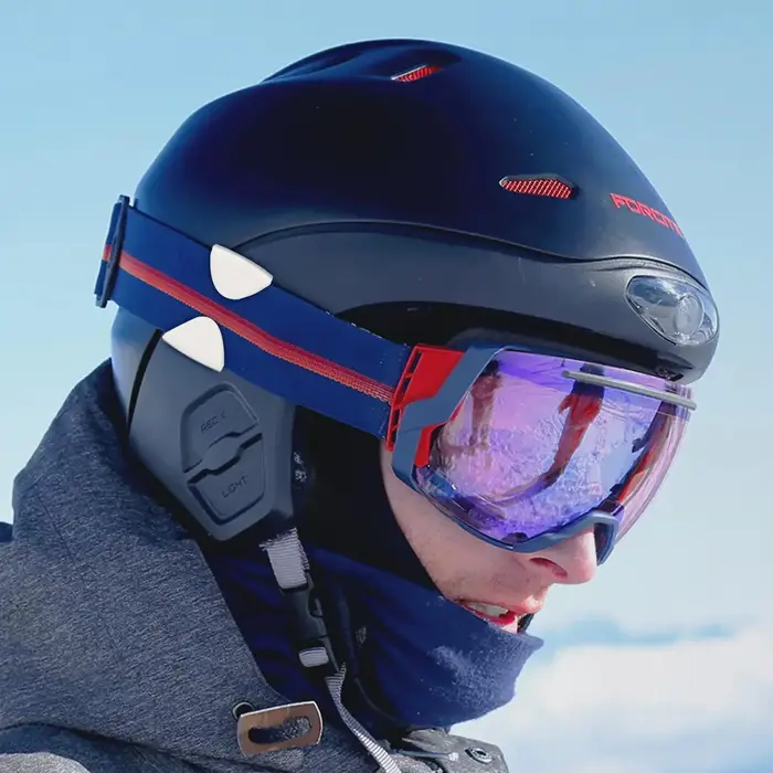 Clip de fixation pour lunettes de ski