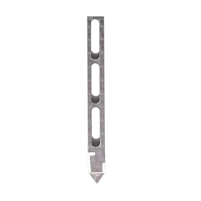 Nouvelle invention : Piquet de tente ultraléger en fibre de carbone et alliage de titane