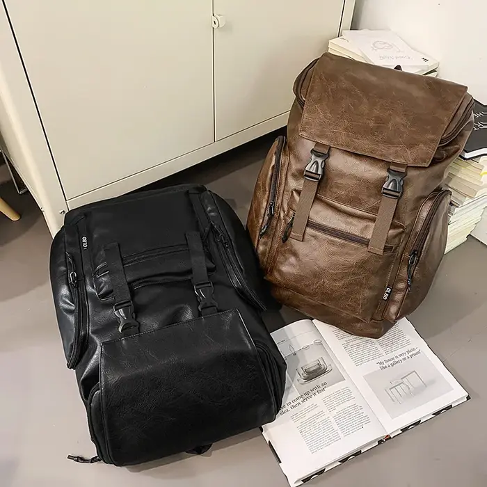 Cool à la mode couleur unie hommes sac à dos décontracté grande capacité multi-poches sac à dos personnalité polyvalent en cuir sac à bandoulière