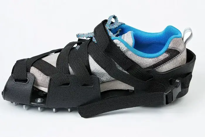 Crampons antidérapants pour la marche sur neige et glace