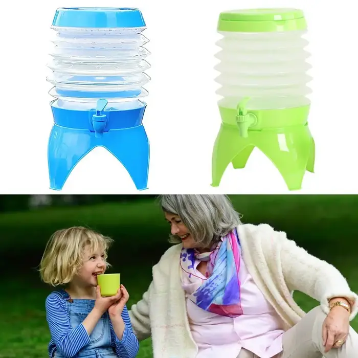 Récipient à eau pliable avec poignée